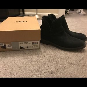 New with Box Ugg Australia Women’s McKay boots